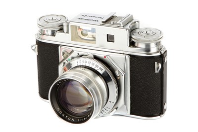 Lot 1208 - A Voigtlander Prominent II Rangefinder Camera