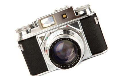 Lot 1208 - A Voigtlander Prominent II Rangefinder Camera