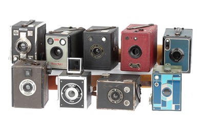 Lot 295 - A Mixed Selection of Cameras