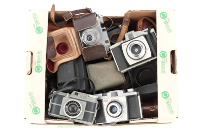 Lot 572 - A Mixed Selection of Cameras