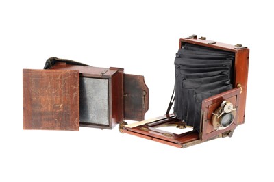 Lot 664 - An Unmarked Quarter Plate Mahogany & Brass Field Camera