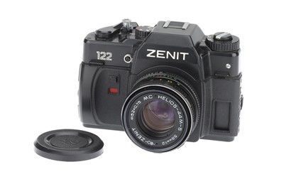 Lot 418 - A Zenit 122 35mm SLR Camera