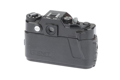 Lot 418 - A Zenit 122 35mm SLR Camera
