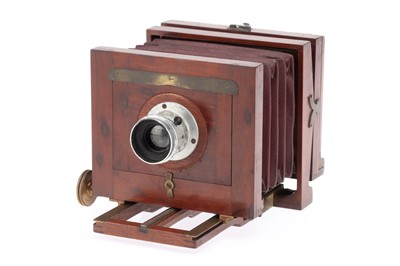 Lot 660 - An Early American Optical Co. Mahogany & Brass Camera