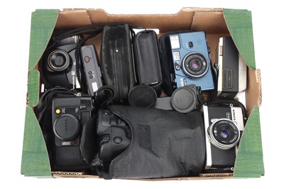 Lot 517 - A Good Selection of Compact Cameras