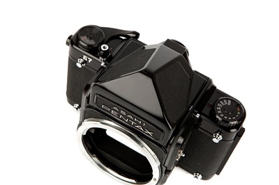 Lot 1250 - An Asahi Pentax 67 SLR Body