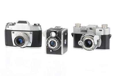 Lot 533 - A Selection of Three Analogue Film Cameras