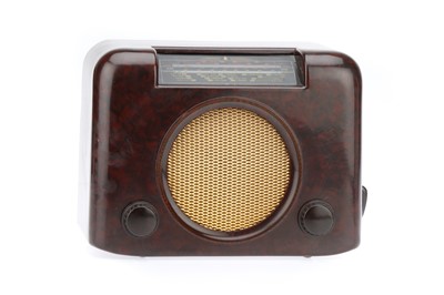 Lot 232 - Vintage 1950’s Bush Bakelite DAC90a Valve Radio