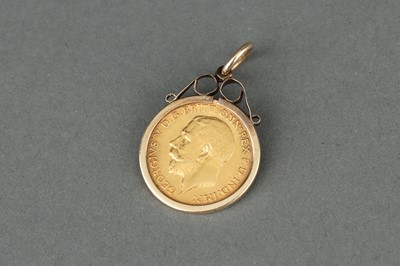 Lot 54 - 1914 Half Sovereign Gold Coin