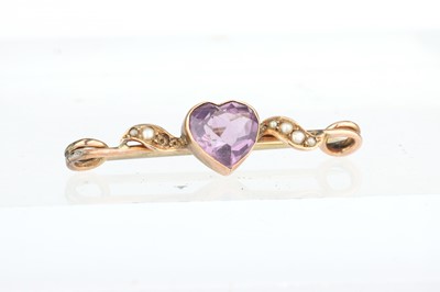 Lot 211 - An Edwardian Sweetheart Bar Brooch