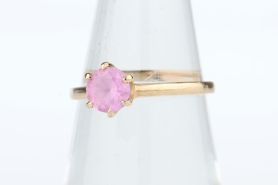 Lot 205 - 10 ct Gold Rose Quartz Solitaire Ring