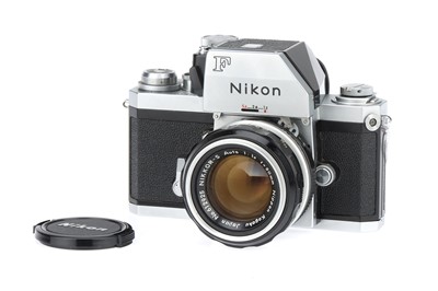 Lot 361 - A Nikon F Photomic 35mm SLR Camera