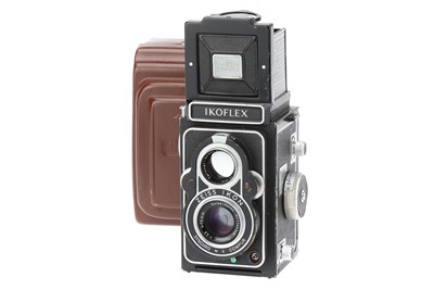 Lot 470 - A Zeiss Ikon Ikoflex IIa Medium Format TLR Camera