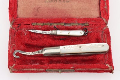 Lot 178 - A Silver Hallmarked Folding Fruit Knife