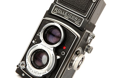 Lot 1279 - A Rollei Rolleicord Va TLR Camera