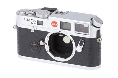 Lot 6 - A Leica M6 0.72 TTL Rangefinder Body