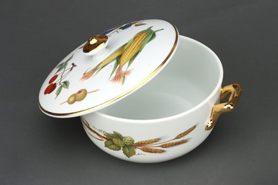 Lot 837 - A Small Group of Evesham Worcester Wares