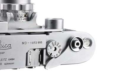 Lot 28 - A Leica M3 Rangefinder Camera