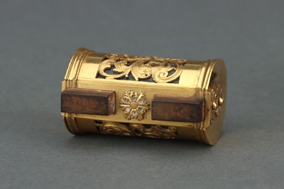 Lot 231 - An 18th  Century Gold Cased Lodestone