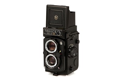 Lot 1291 - A Yashica Mat-124G TLR Camera