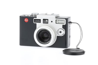 Lot 430 - A Leica Digilux 1 Compact Camera