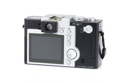 Lot 430 - A Leica Digilux 1 Compact Camera