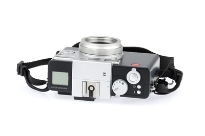 Lot 431 - A Leica Digilux 1 Compact Camera