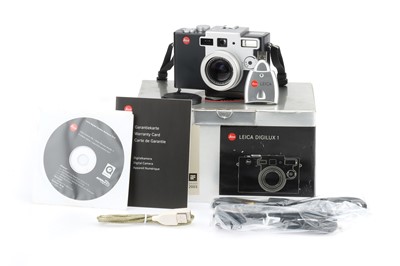 Lot 431 - A Leica Digilux 1 Compact Camera