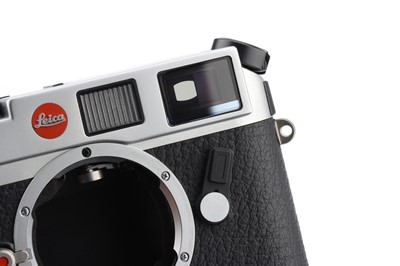 Lot 36 - A Leica M6 'Year of the Rooster' Rangefinder Body