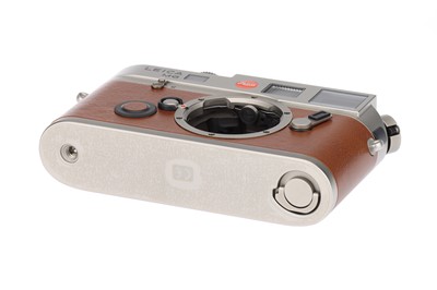 Lot 40 - A Leica M6 0.72 TTL Titanium Rangefinder Body