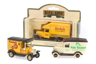 Lot 943 - Three Lledo Diecast Vehicle Models