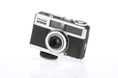 Lot 297 - A Fujica Drive Half Frame 35mm Viewfinder Camera