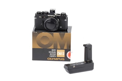 Lot 305 - An Olympus OM-2n SLR Body