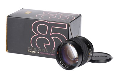 Lot 187 - A Carl Zeiss Planar T* f/1.4 85mm Lens