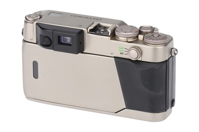 Lot 172 - A Contax G2 Rangefinder Outfit