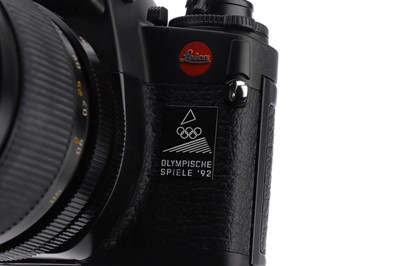 Lot 72 - A Leica R-E Olympische Spiele '92 Limited Edition SLR Camera Set