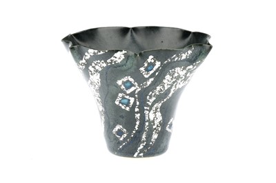 Lot 823 - A Modern English Ceramic Vase