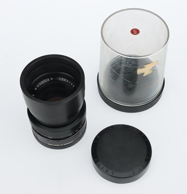 Lot 75 - A Leitz Wetzlar Elmarit-R f/2.8 90mm Lens