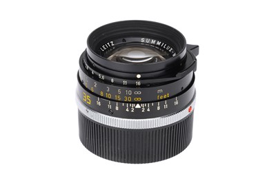 Lot 52 - A Leitz Summilux-M f/1.4 35mm Lens