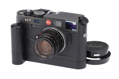 Lot 42 - A Leica M7 0.72 Rangefinder Camera Outfit