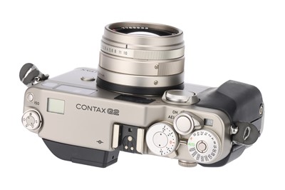 Lot 173 - A Contax G2 Rangefinder Outfit