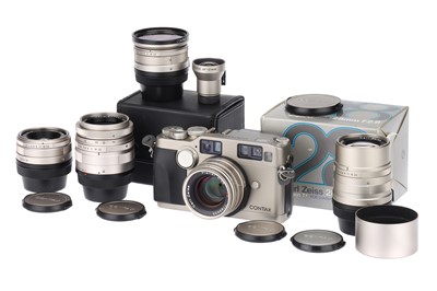 Lot 173 - A Contax G2 Rangefinder Outfit