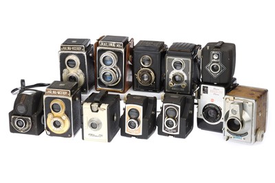 Lot 461 - A Selection of Simple TLR and Large Finder Box Cameras