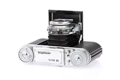 Lot 210 - A Voigtlander Vito III 35mm Rangefinder Camera