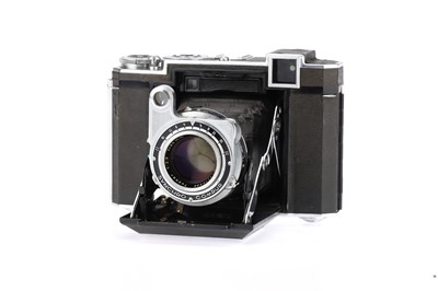 Lot 354 - A Zeiss Ikon Super Ikonta 532/16 Medium Format Rangefinder Camera