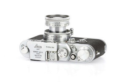 Lot 46 - A Leitz Leica IIIg 35mm Rangefinder Camera