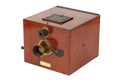 Lot 1340 - A London Stereoscopic Artist 4¾×6½'' Hand Camera