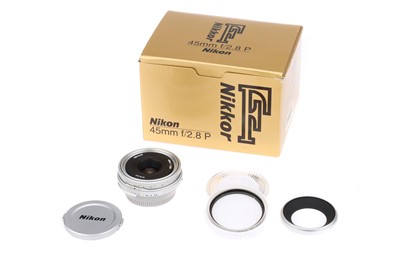 Lot 166 - A Nikon Nikkor f/2.8P 45mm Pancake Lens