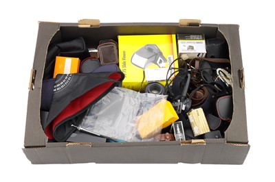 Lot 566 - A Tray of Various Camera Accessories