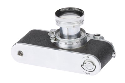 Lot 9 - A Leica IIIc Red Blind Rangefinder Camera